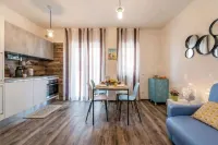 Bright Dwelling with sea view, partnered with private beach and pool / spa. - 2つ星