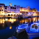 Resting place. with possibilities of diverse distractions. Hotel a L'Ametlla de Mar