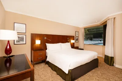 Radisson RED Twickenham Stadium, London 왕립 식물원, 큐 주변 호텔