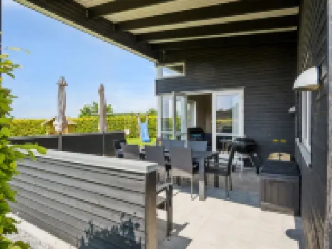 "Gloria" - 500m from the sea