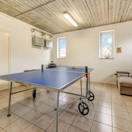Luxury Holiday Home with Sauna and Jacuzzi in Heers