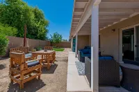 Snowbirds & Families - Large Covered Patio - Pet Friendly - Cabletv - Sleeps 6