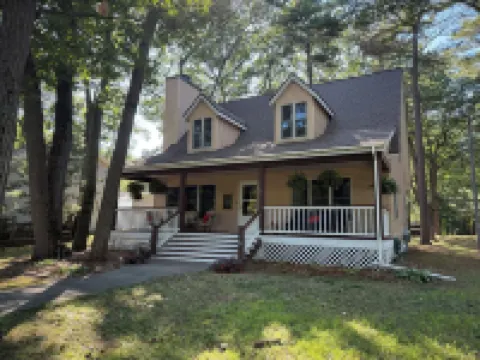 Welcome to Sunrise House, a beautiful vacation home with Lake Huron access!