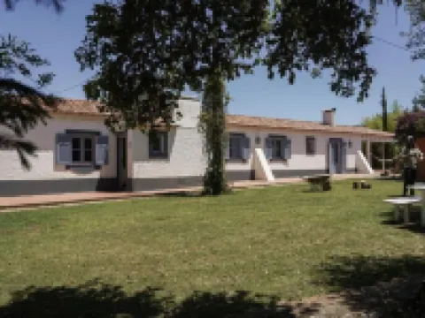 カブラ - ポルト コヴォ シネスのホテル