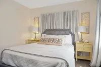 Stylish Midtown Flat – 20B