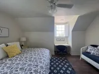 Sunsets & Shows! Gorgeous, Private 1 Br Listing!