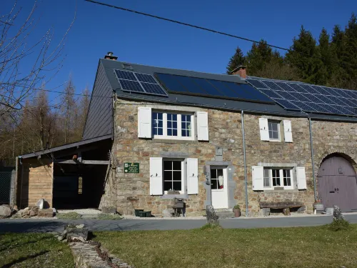 Holiday home in Viroinval with sauna Hotels in Viroinval