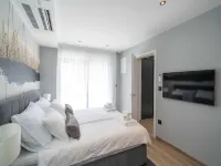 Apartments Villa Royale - Luxury One Bedroom Apartment with Terrace - 2 tähden
