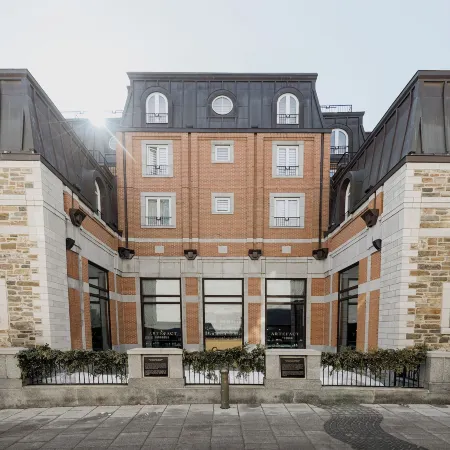 Auberge Saint-Antoine Отели рядом с достопримечательностью «Пляс Ройяль»