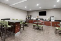 Super 8 by Wyndham San Antonio/Alamodome Area - sarapan