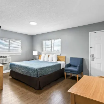 Suburban Studios Stuart Near Federal Hwy 1