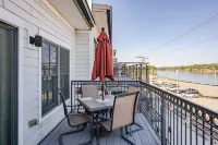 Lone Star Loft on the Mississippi River!