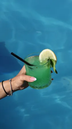 Le Six Hotel and Resort Отели в г. Rayhan