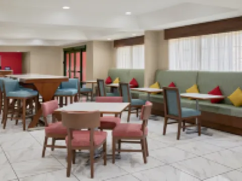 Hampton Inn Kansas City the Legends Hotels in Wyandotte County