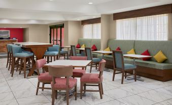 Hampton Inn Kansas City the Legends