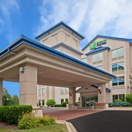 Holiday Inn Express & Suites CHICAGO-MIDWAY AIRPORT by IHG