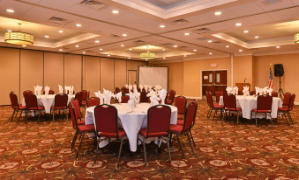 Holiday Inn NEW LONDON - MYSTIC AREA by IHG