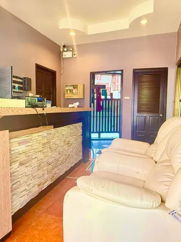 รูปภาพของCharming Guest Room in Central Pa Tong, Thailand