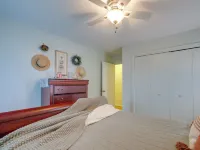 Deck & Pasture Views! Bealeton Farmhouse Escape Hotels in Fauquier County