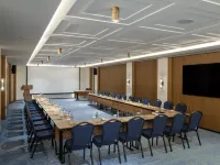 ألتونيزاد سويتس إسطنبول، مجموعة فنادق كوريو باي هيلتون Hotels near اوسكودار