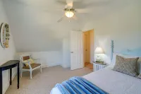 Near Ocean: Buxton Townhome w/ Patio! - parking