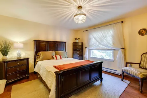 Private Beach! Luxe Lake House in Pocono Mtns - de playa