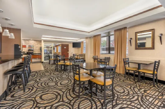 Best Western Plus Louisville Inn  Suites