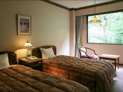 Suikoen Hotels near Sessokyō-Onsen Station