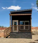 Cozy Tiny Home 2 King Room Sleeps 4