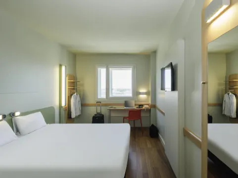 Ibis Budget Malaga Aeropuerto Avenida Velazquez