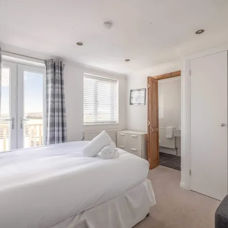 Host & Stay - Meadow Way