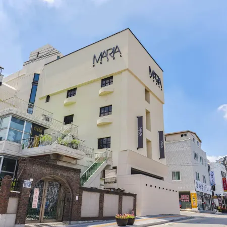 Hotel Maria Отели рядом с достопримечательностью «Авиа База Осен»