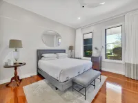 Expansive Toowoomba Retreat with Garden BBQ