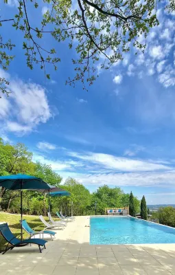 Domaine de Pech et Lafon. Cabanes avec SPA privatif - Chalets