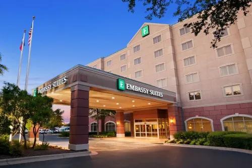 Embassy Suites by Hilton Austin Arboretum