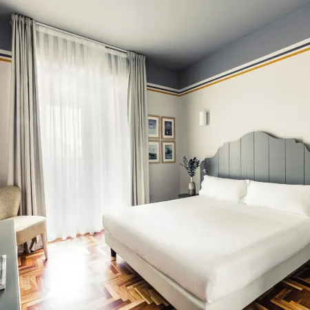 SeeBay Hotel