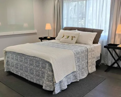 Carefree comfort home โรงแรมในเรดคลิฟ
