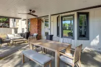19 Mi to Kansas City: Group Retreat w/ Game Room! - 3-Star