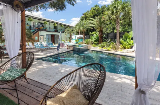 新奧爾良鐵路場 – 限成人，衣可選泳池 鄰近皇家街的酒店