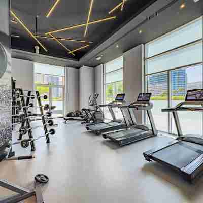 Superhost Cozy Studio Near Dubai Marina Fitness & Recreational Facilities