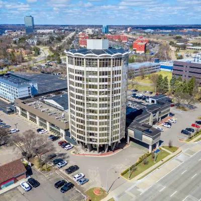 Radisson Hotel Southfield-Detroit Hotels near Glassman Kia