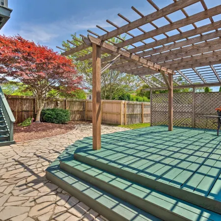 Coastal Abode w/ Beach Views, Walk to Beach & Bars