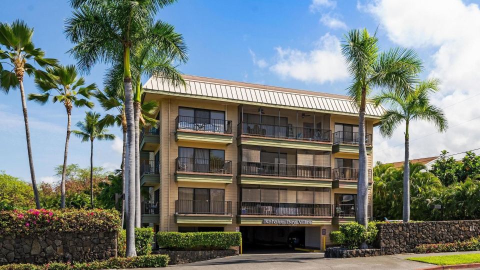 Big Island Kahaluu Bay Villas by Coldwell Banker Island Vacations