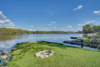 Family Friendly! Lakefront Tully Getaway w/ Porch