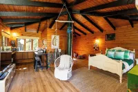 Krishna Farm Retreat Hotels in Mapleton