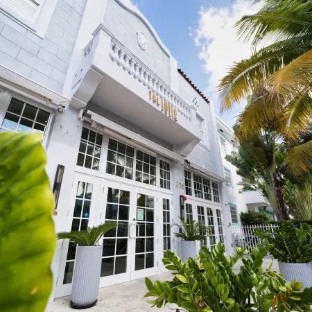 The Julia Hotel Отели рядом с достопримечательностью «Ночной клуб Nikki Beach Miami»