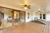 Tasteful Unit w/ Pool Table: 7 Mi to Lake Altoona!