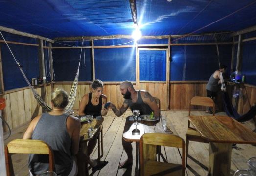 레드 우아카리 정글 로지