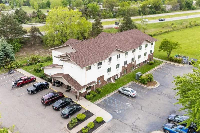 Super Inn By Oyo Lansing Mi - Lansing, MI