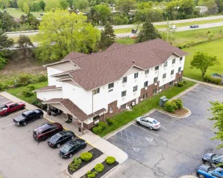 Super 8 Motel - Lansing Hotels in Lansing